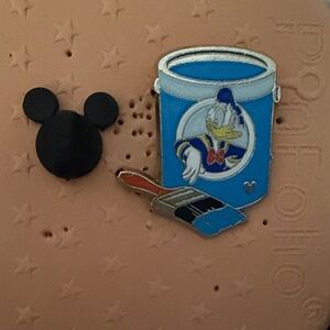 Disney Donald Duck Paint Pin